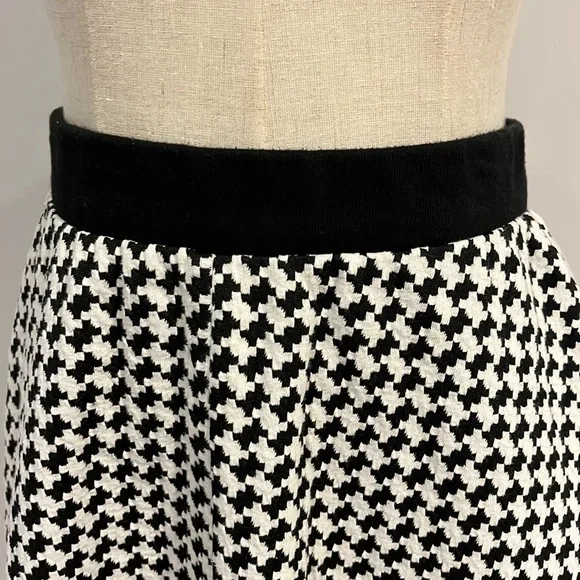 Label removed winter knit black white hounds tooth full skirt - Picture 3 of 5